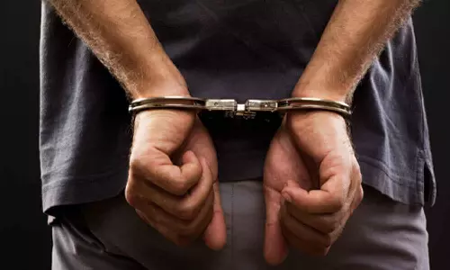 വണ്‍സൈഡ് പ്രണയത്തെ ചൊല്ലി തര്‍ക്കം, 23കാരനെ കൊലപ്പെടുത്തിയ അഞ്ച് പേര്‍ പിടിയില്‍