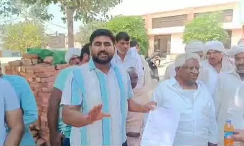 ജയ് ശ്രീറാം വിളിച്ചു ബൈബിളും ഖുർആനും കൂട്ടിയിട്ട് കത്തിച്ചു; ഹരിയാനയിൽ മുസ്ലിംകൾക്കും ക്രിസ്ത്യാനികൾക്കും നേരെ ഹിന്ദുത്വവാദികളുടെ ആക്രമണം ജയ് ശ്രീറാം വിളിച്ചു ബൈബിളും ഖുർആനും കൂട്ടിയിട്ട് കത്തിച്ചു; ഹരിയാനയിൽ മുസ്ലിംകൾക്കും ക്രിസ്ത്യാനികൾക്കും നേരെ ഹിന്ദുത്വവാദികളുടെ ആക്രമണം