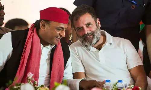 ഇൻഡ്യ സഖ്യത്തെ അഖിലേഷ് യാദവ് നയിക്കണം; ബിഹാർ തോൽവിക്ക് പിന്നാലെ ആവശ്യമുയരുന്നു