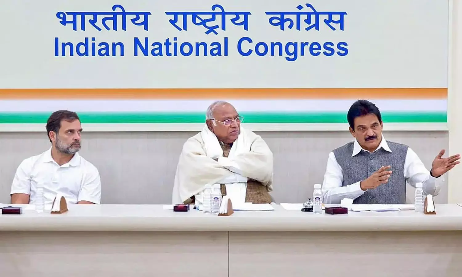 വോട്ടർ പട്ടിക തീവ്ര പരിഷ്കരണം; കോൺഗ്രസ് യോഗം ഇന്ന് ഡൽഹിയിൽ വോട്ടർ പട്ടിക തീവ്ര പരിഷ്കരണം; കോൺഗ്രസ് യോഗം ഇന്ന് ഡൽഹിയിൽ