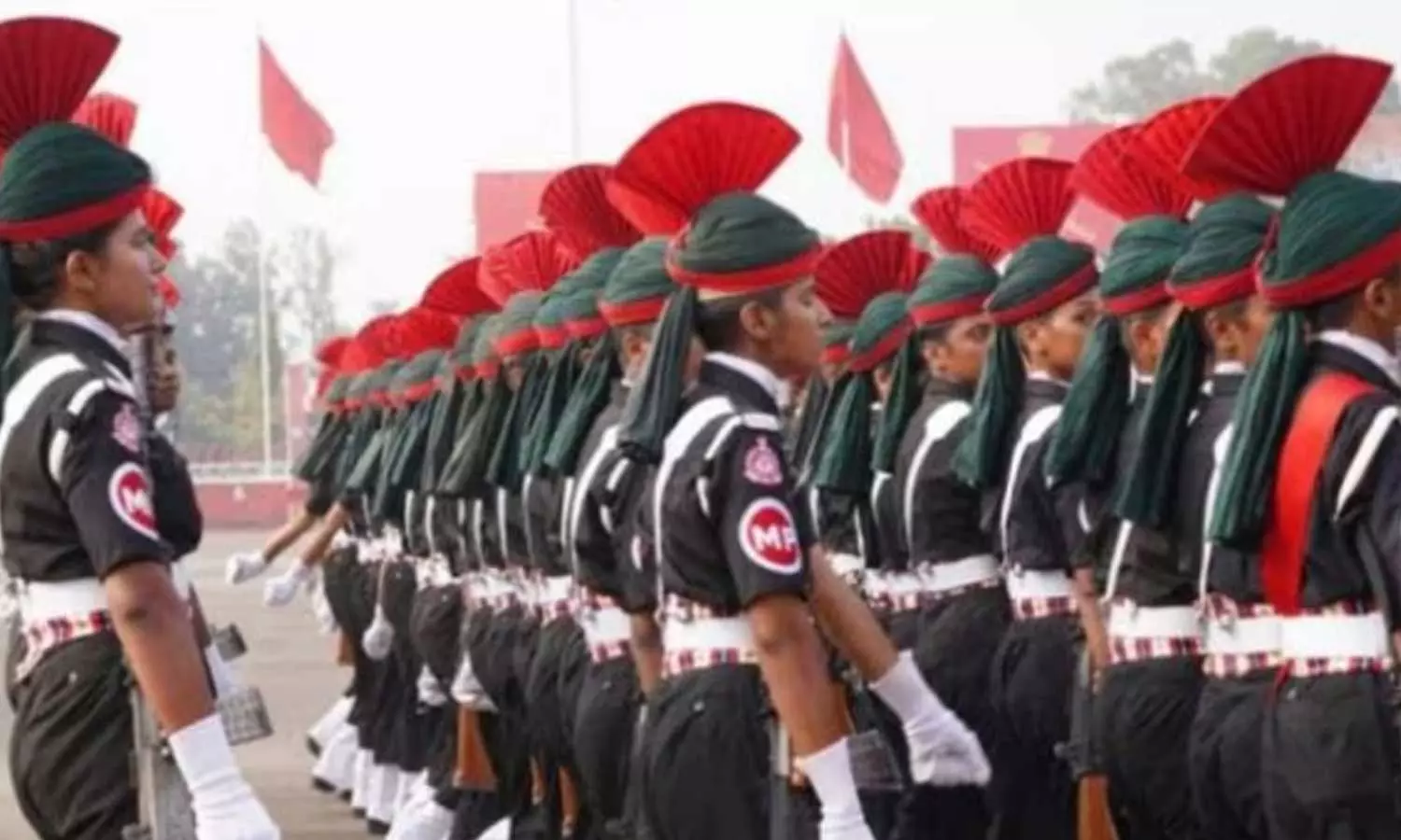 ടെറിട്ടോറിയൽ ആർമിയിലേക്ക് ആദ്യമായി വനിതകളെ റിക്രൂട്ട് ചെയ്യാനൊരുങ്ങി സൈന്യം ടെറിട്ടോറിയൽ ആർമിയിലേക്ക് ആദ്യമായി വനിതകളെ റിക്രൂട്ട് ചെയ്യാനൊരുങ്ങി സൈന്യം