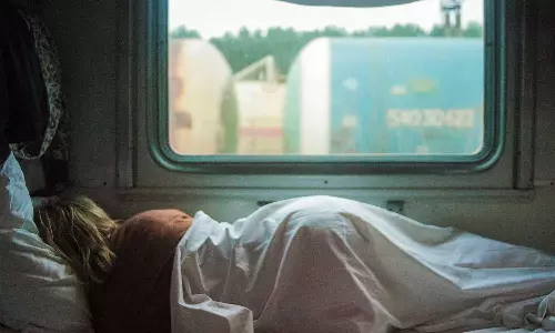 ട്രെയിനിൽ ധൈര്യമായി ഉറങ്ങാം; ഇറങ്ങേണ്ട സമയത്ത് റെയിൽവേ വിളിച്ച് ഉണർത്തും