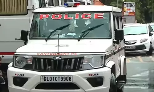 ഫുട്‌ബോള്‍ കളിയുമായി ബന്ധപ്പെട്ട് തര്‍ക്കം, 18കാരനെ കുത്തിക്കൊലപ്പെടുത്തിയ രണ്ട് പേര്‍ പിടിയില്‍