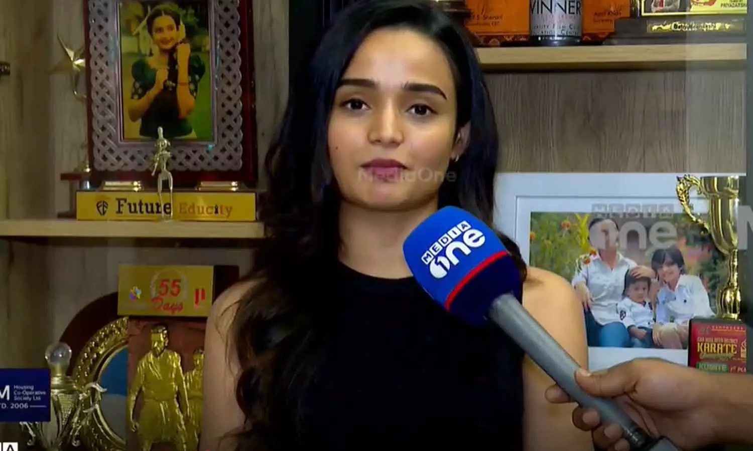 ചരിത്ര പാഠ പുസ്തകങ്ങളിൽ ദലിതരെ തെറ്റായി അടയാളപ്പെടുത്തുന്നത് ഒഴിവാക്കാൻ നടപടി വേണം: മീനാക്ഷി ചരിത്ര പാഠ പുസ്തകങ്ങളിൽ ദലിതരെ തെറ്റായി അടയാളപ്പെടുത്തുന്നത് ഒഴിവാക്കാൻ നടപടി വേണം: മീനാക്ഷി