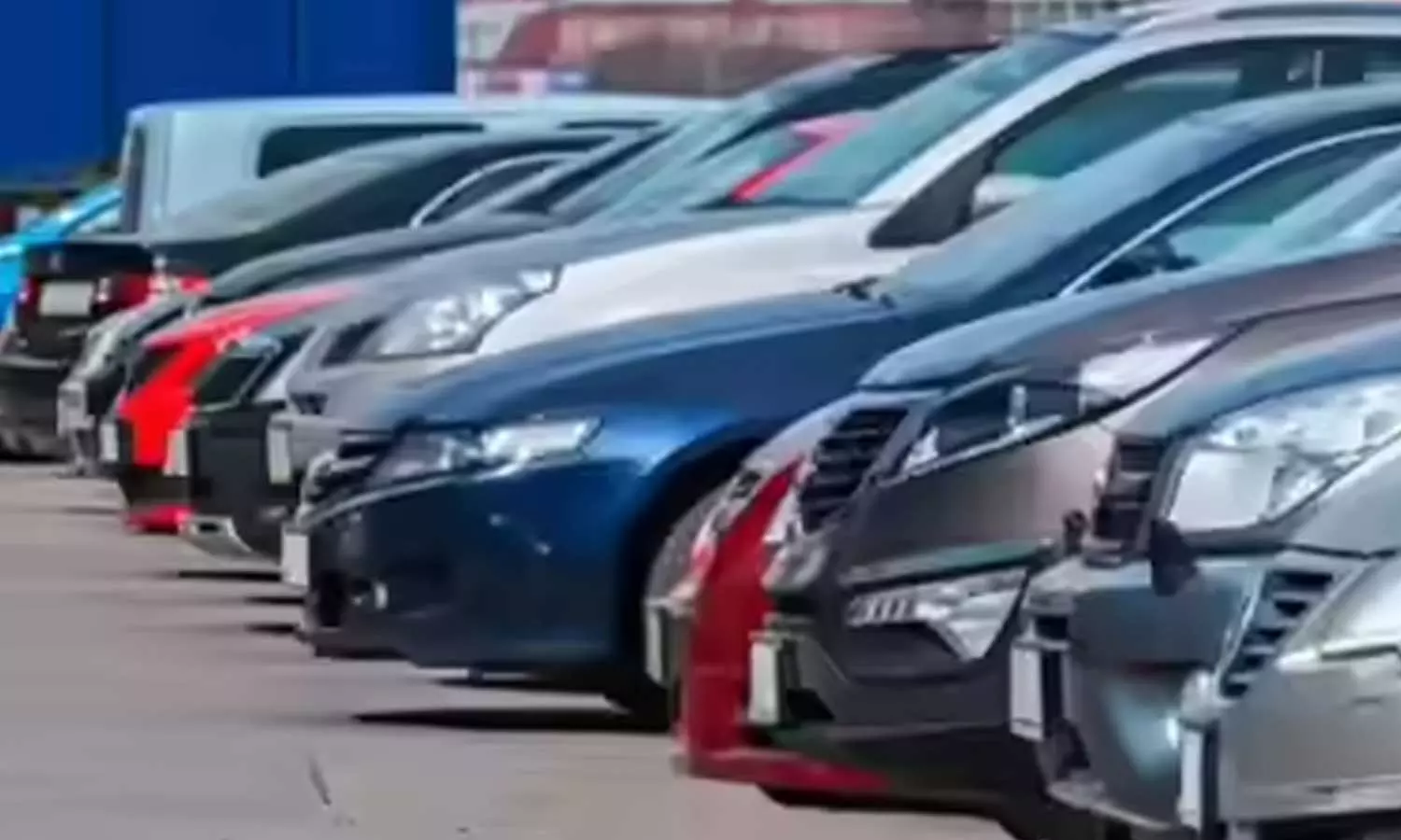 വാഹനത്തിന് 10 വർഷം കഴിഞ്ഞോ ? ഫിറ്റ്നസ് ടെസ്റ്റ് പാസാകാൻ ഇനി ‘ചില്ലറ’ പോരാ; ഫീസ് നിരക്ക് കുത്തനെ വർധിപ്പിച്ചു വാഹനത്തിന് 10 വർഷം കഴിഞ്ഞോ ? ഫിറ്റ്നസ് ടെസ്റ്റ് പാസാകാൻ ഇനി ‘ചില്ലറ’ പോരാ; ഫീസ് നിരക്ക് കുത്തനെ വർധിപ്പിച്ചു