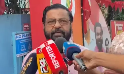 സർക്കാരിൻ്റെ കൈകൾ ശുദ്ധം: ദേവസ്വം ബോർഡുമായി ബന്ധപ്പെട്ട ഒരു ഫയലും തൻ്റെ മുമ്പിൽ വന്നിട്ടില്ലെന്ന് കടകംപള്ളി സുരേന്ദ്രൻ സർക്കാരിൻ്റെ കൈകൾ ശുദ്ധം: ദേവസ്വം ബോർഡുമായി ബന്ധപ്പെട്ട ഒരു ഫയലും തൻ്റെ മുമ്പിൽ വന്നിട്ടില്ലെന്ന് കടകംപള്ളി സുരേന്ദ്രൻ