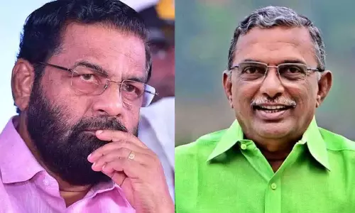 ‌ശബരിമല സ്വർണക്കൊള്ള: കടകംപള്ളിക്ക് കുരുക്ക്?; സർക്കാറിനെ വെട്ടിലാക്കി പത്മകുമാറിൻ്റെ മൊഴി