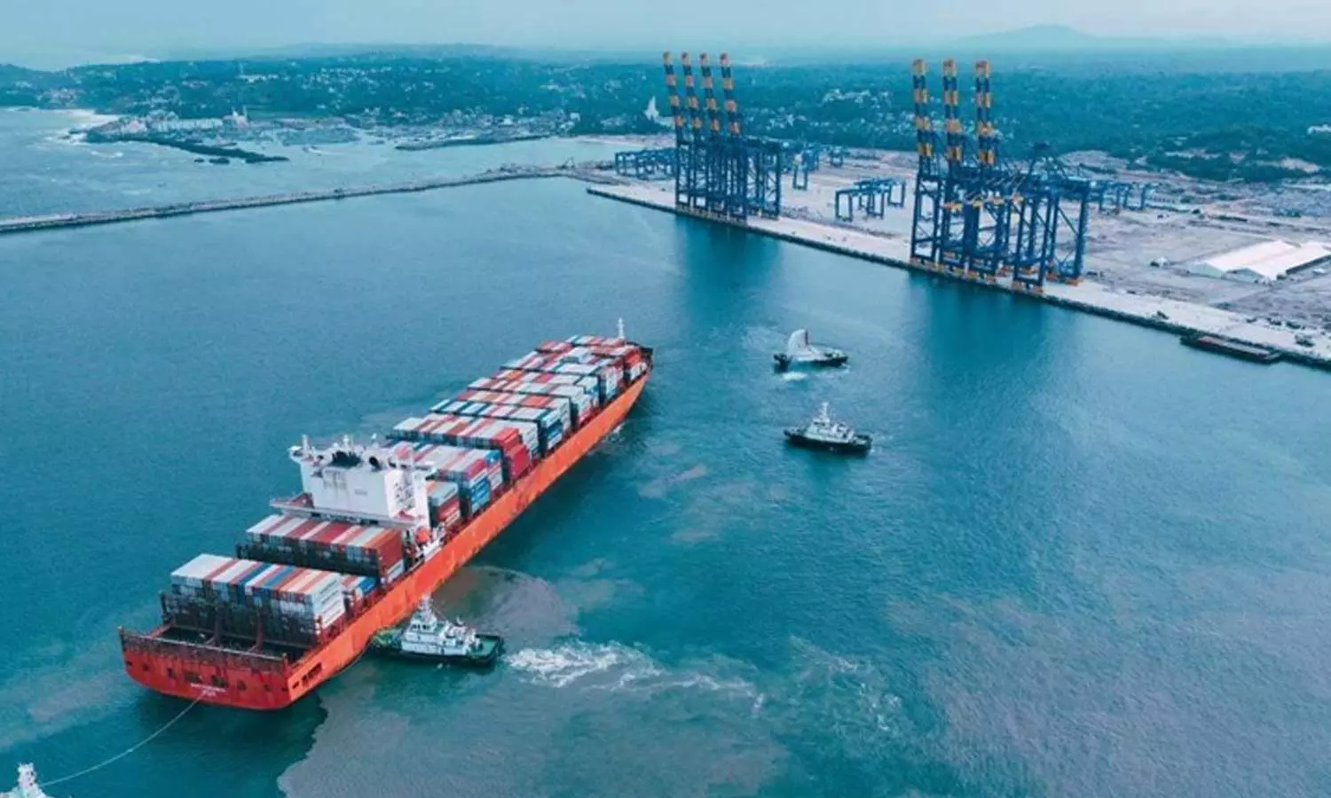  വിഴിഞ്ഞം തുറമുഖത്ത് നിന്ന് ചരക്കുകൾ ഇനിമുതൽ റോഡ് മാർഗം കൊണ്ടുപോവാം;  ഇമിഗ്രേഷൻ ചെക്ക് പോസ്റ്റിന് അനുമതിയായി