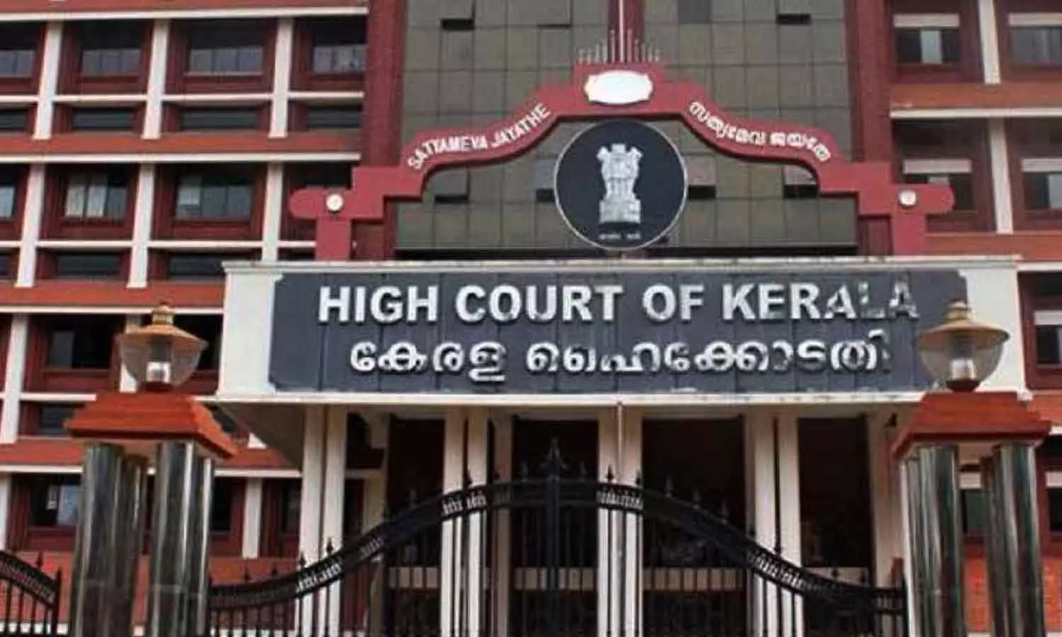 ഗുരുവായൂർ ക്ഷേത്രത്തിൽ ദർശനസമയം കൂട്ടുന്ന കാര്യം ആലോചിക്കണം- ഹൈക്കോടതി