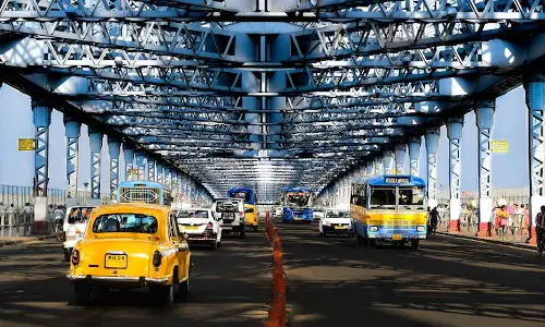 ധാക്കക്ക് സമീപം ഭൂകമ്പം; കൊൽക്കത്തയിലും ചില വടക്കുകിഴക്കന്‍ സംസ്ഥാനങ്ങളിലും പ്രകമ്പനം