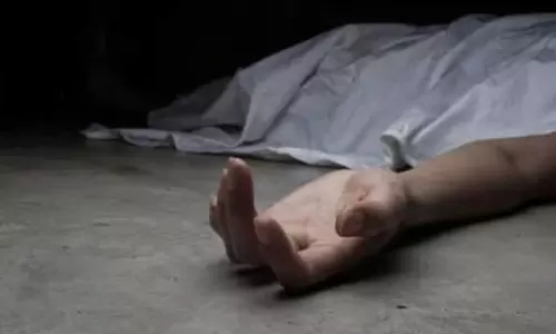 കൊച്ചിയിൽ  ചാക്കിൽ കെട്ടിയ നിലയിൽ സ്ത്രീയുടെ മൃതദേഹം; കൊലപാതകമെന്ന് പൊലീസ്