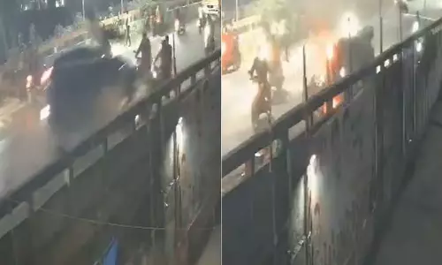 Shiv Sena Leaders Driver Suffers Heart Attack Loses Control On Ambernath Flyover 4 Dead