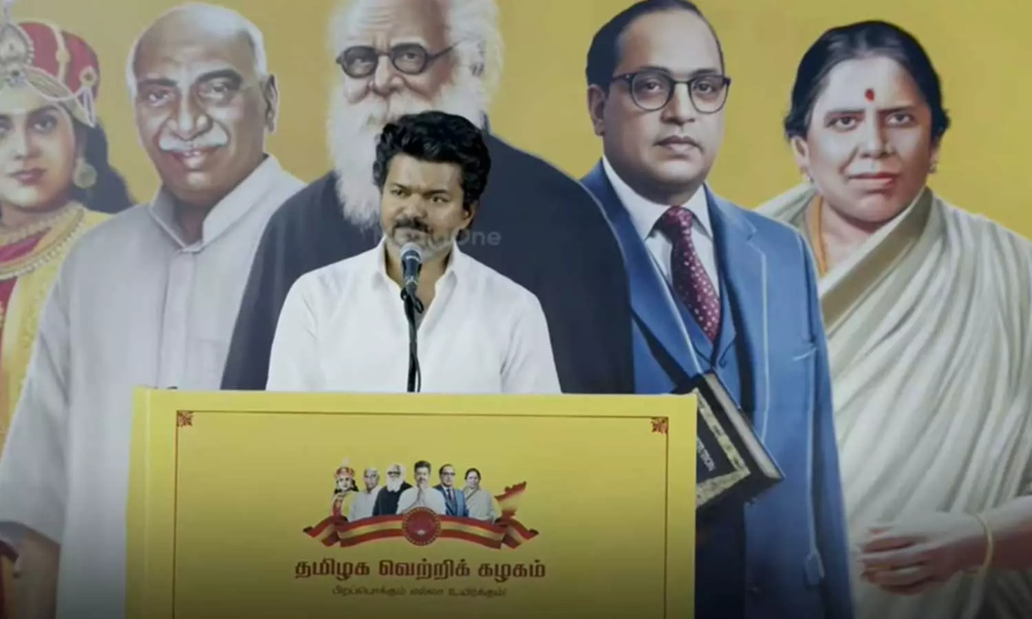 മക്കൾ കണ്ടിപ്പാ നമ്മളെ വരവെപ്പാങ്കേ; കരൂർ ദുരന്തത്തിന് ശേഷം ആദ്യ പൊതു പരിപാടിയുമായി വിജയ്, പാസ് മുഖേന എത്തിയത് 2000 പേര്‍