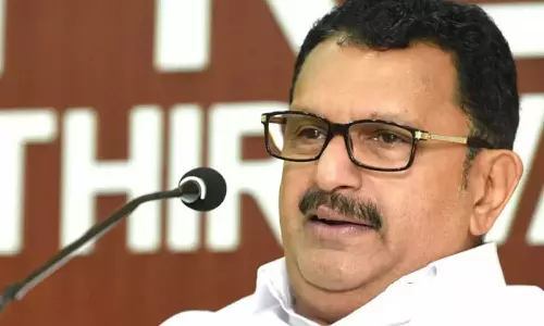 നാളെ മൂന്ന് മണിവരെ സമയമുണ്ട്, അത് കഴിഞ്ഞാൽ പാർട്ടിക്ക് പുറത്ത് ; വിമതര്‍ക്ക് മുന്നറിയിപ്പുമായി കെ.മുരളീധരന്‍