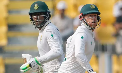 റൺമല തീർത്ത് പ്രോട്ടീസ്; ഇന്ത്യക്കെതിരെ ആദ്യ ഇന്നിങ്സിൽ 489 റൺസ് റൺമല തീർത്ത് പ്രോട്ടീസ്; ഇന്ത്യക്കെതിരെ ആദ്യ ഇന്നിങ്സിൽ 489 റൺസ്