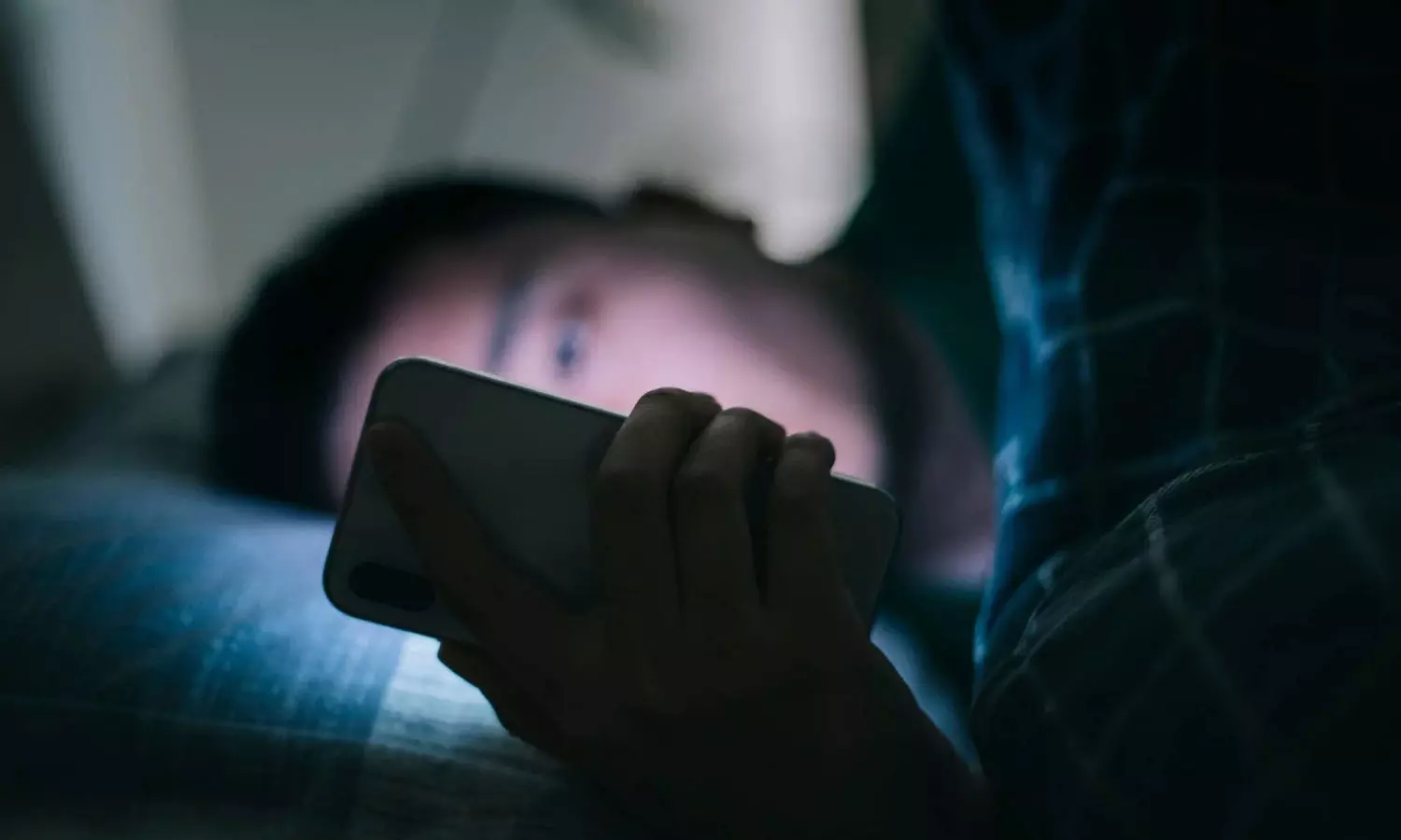 ഉറക്കത്തിന് മുൻപുള്ള സ്ക്രീൻടൈം; ആരോഗ്യമുള്ള  ഉറക്കത്തിന് തടസമല്ലെന്ന് പഠനം