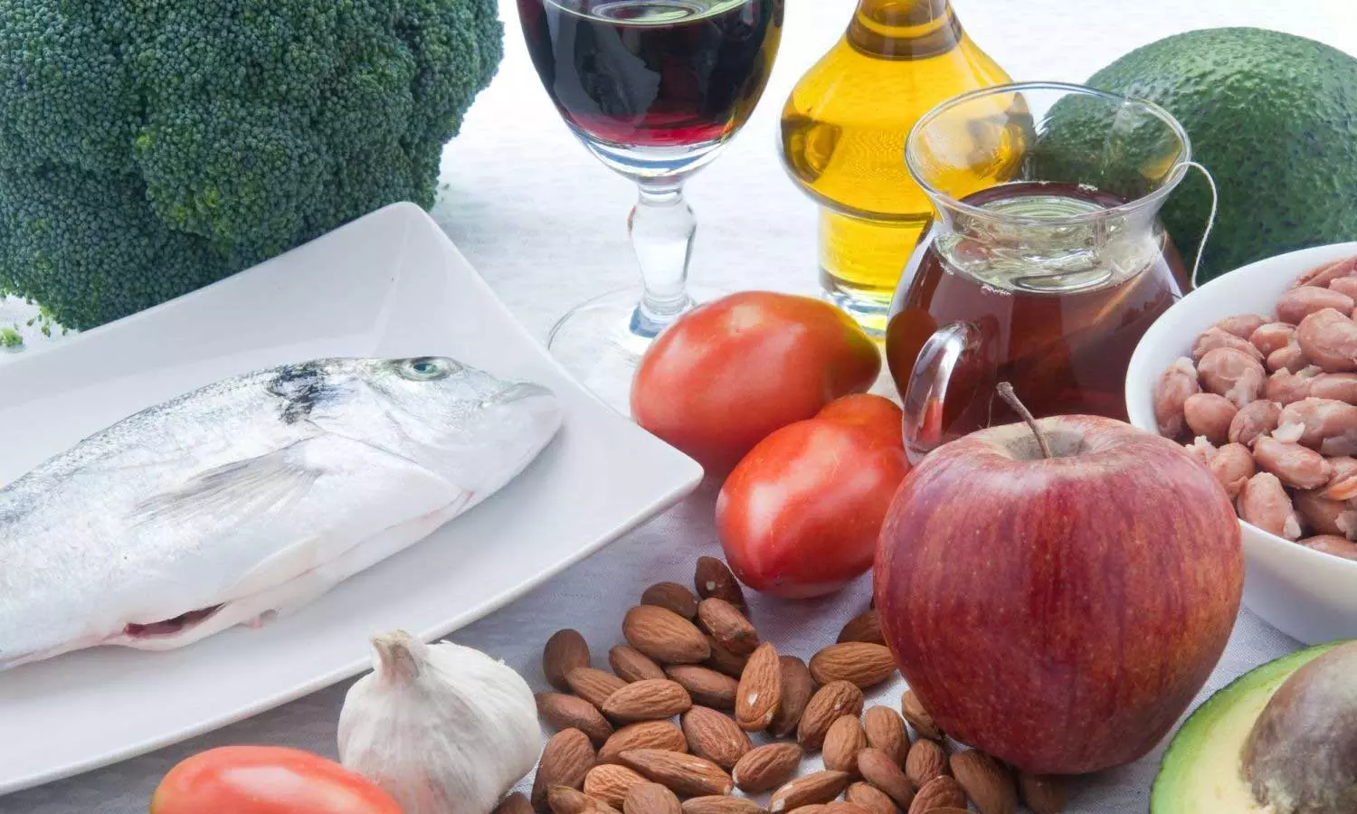 ഹൃദയത്തെവരെ ബാധിക്കാം; കൊളസ്ട്രോൾ കുറയ്ക്കാൻ സഹായിക്കുന്ന ഭക്ഷണങ്ങൾ ഇവയാണ് ഹൃദയത്തെവരെ ബാധിക്കാം; കൊളസ്ട്രോൾ കുറയ്ക്കാൻ സഹായിക്കുന്ന ഭക്ഷണങ്ങൾ ഇവയാണ്