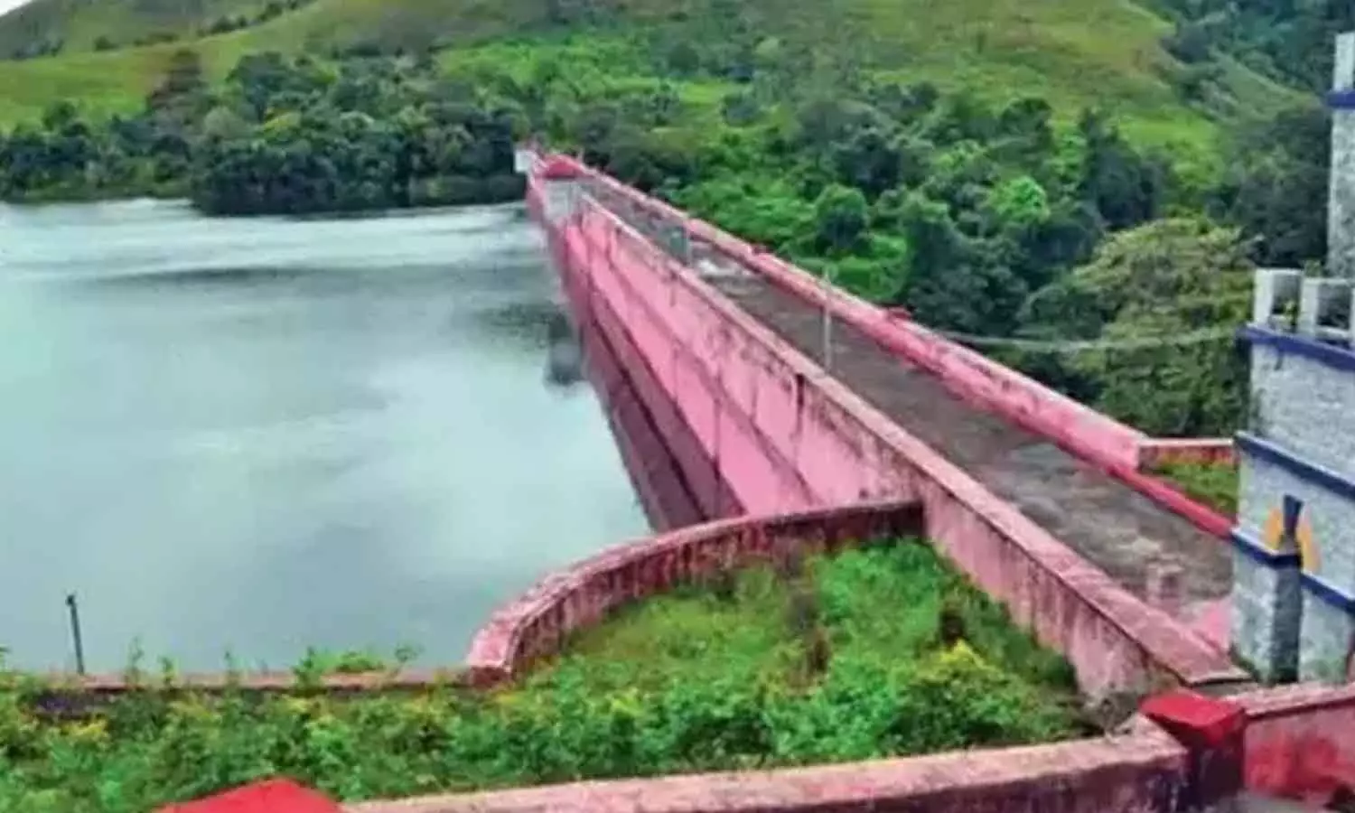 മുല്ലപ്പെരിയാർ ഡാമിൽ ജലനിരപ്പ് ഉയരുന്നു; ജാഗ്രതാ നിർദേശം പുറപ്പെടുവിച്ച് തമിഴ്നാട് സർക്കാർ മുല്ലപ്പെരിയാർ ഡാമിൽ ജലനിരപ്പ് ഉയരുന്നു; ജാഗ്രതാ നിർദേശം പുറപ്പെടുവിച്ച് തമിഴ്നാട് സർക്കാർ