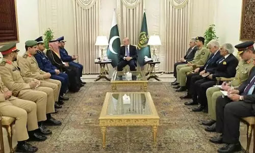 സൈനിക സഹകരണം ശക്തിപ്പെടുത്തും; സൗദി സൈനിക മേധാവി പാക് പ്രധാനമന്ത്രിയുമായി കൂടിക്കാഴ്ച നടത്തി