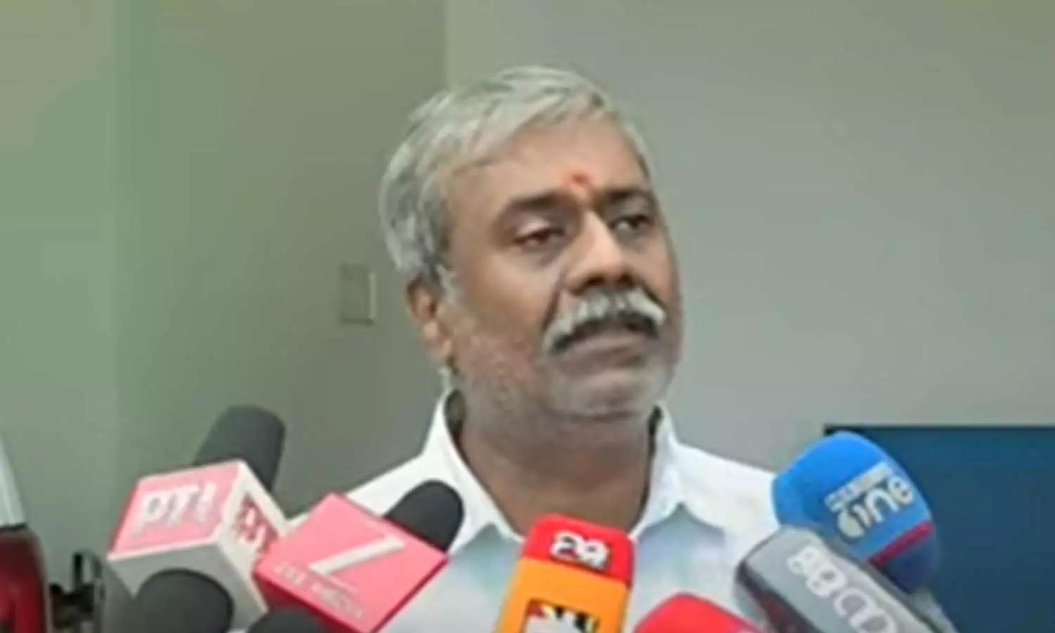 തനിക്കെതിരെ കൊട്ടേഷൻ നൽകിയത് പ്രവാസി വ്യവസായി: ആരോപണവുമായി രാഗം തിയേറ്റർ നടത്തിപ്പുകാരൻ സുനിൽ