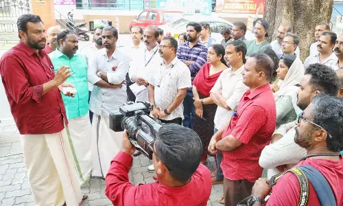 ലേബർകോഡുകൾ നടപ്പാക്കുന്നതിന്റെ ലക്ഷ്യം തൊഴിലാളി ചൂഷണം: പി.സന്തോഷ് കുമാർ എംപി