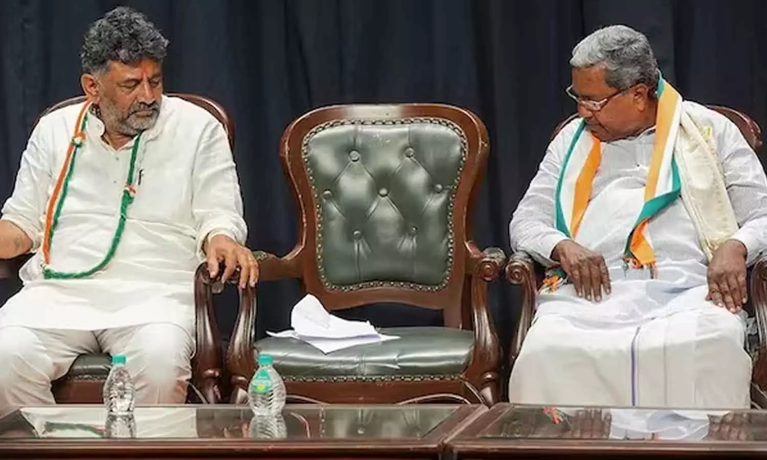 കർണാടക കോൺഗ്രസിൽ തർക്കം തുടരുന്നു; ഹൈക്കമാൻഡ് വിളിച്ചിട്ടില്ലെന്ന് സിദ്ധരാമയ്യ