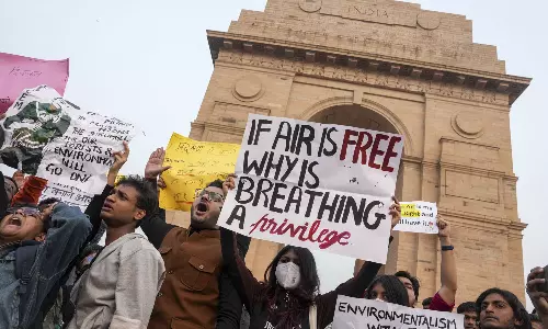 India Gate Protest Students alleges sexual harassment by male police officers