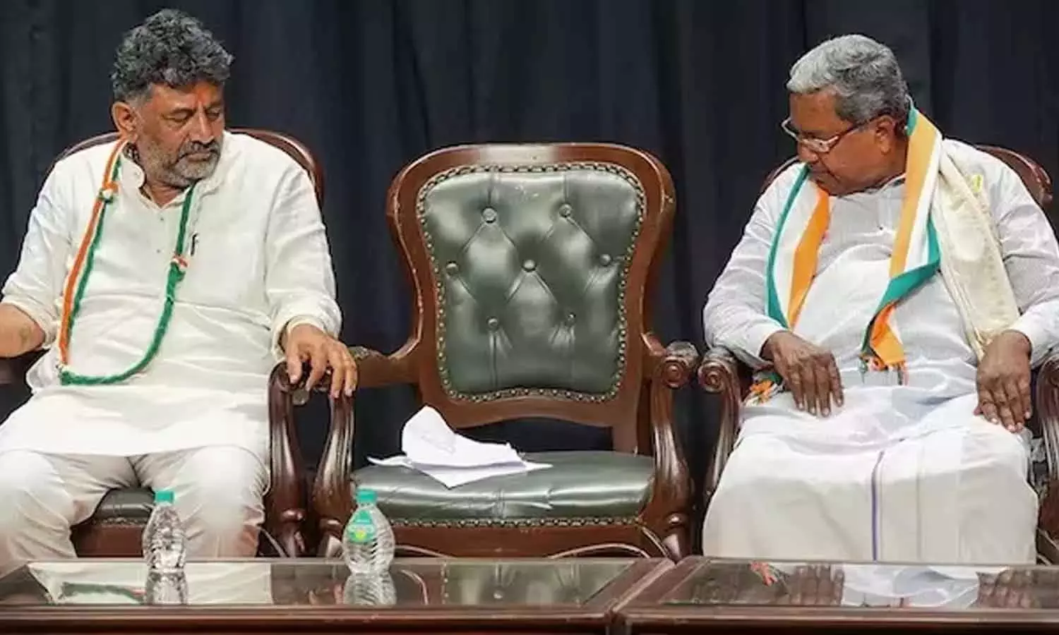 കർണാടക അധികാര തർക്കം: എങ്ങനെ പരിഹരിക്കുമെന്ന ആശയക്കുഴപ്പത്തിൽ കോൺഗ്രസ്‌