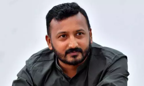 വിദേശത്തേക്ക് കടന്നേക്കുമെന്ന സൂചന; രാഹുൽ മാങ്കൂട്ടത്തിലിനെതിരെ ലുക്ക്ഔട്ട് നോട്ടീസ് ഇറക്കും