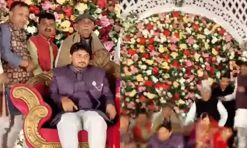 Stage Collapsing As BJP Leaders Gather To Bless UP Couple Stage Collapsing As BJP Leaders Gather To Bless UP Couple