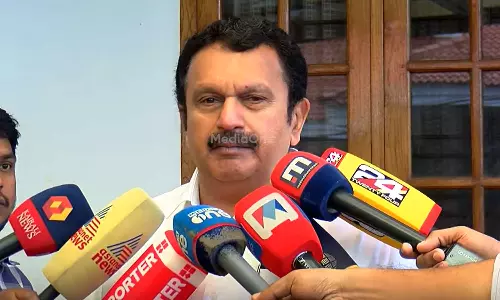 മുകേഷും രാഹുലും ചെയ്ത പ്രവൃത്തി ഒന്നാണ്,മുകേഷിന് എന്താണ് പ്രത്യേകത: കെ.മുരളീധരൻ മുകേഷും രാഹുലും ചെയ്ത പ്രവൃത്തി ഒന്നാണ്,മുകേഷിന് എന്താണ് പ്രത്യേകത: കെ.മുരളീധരൻ