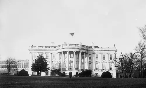 132 മുറികൾ, 147 ജനാലകൾ, മൂന്ന് ലിഫ്റ്റുകൾ; മിസൈലുകൾക്ക് പോലും തകർക്കാൻ കഴിയാത്ത ലോകത്തിലെ ഏറ്റവും സുരക്ഷിതമായ വീട് ഇതാണ്