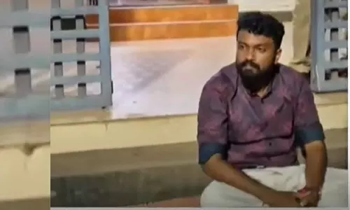 രാഹുൽ മാങ്കൂട്ടത്തിലിനായി അടൂരിലും തിരച്ചിൽ; പൊലീസ് വീട്ടിൽ കയറി ഭീഷണിപ്പെടുത്തിയെന്ന് ഫെനി നൈനാൻ