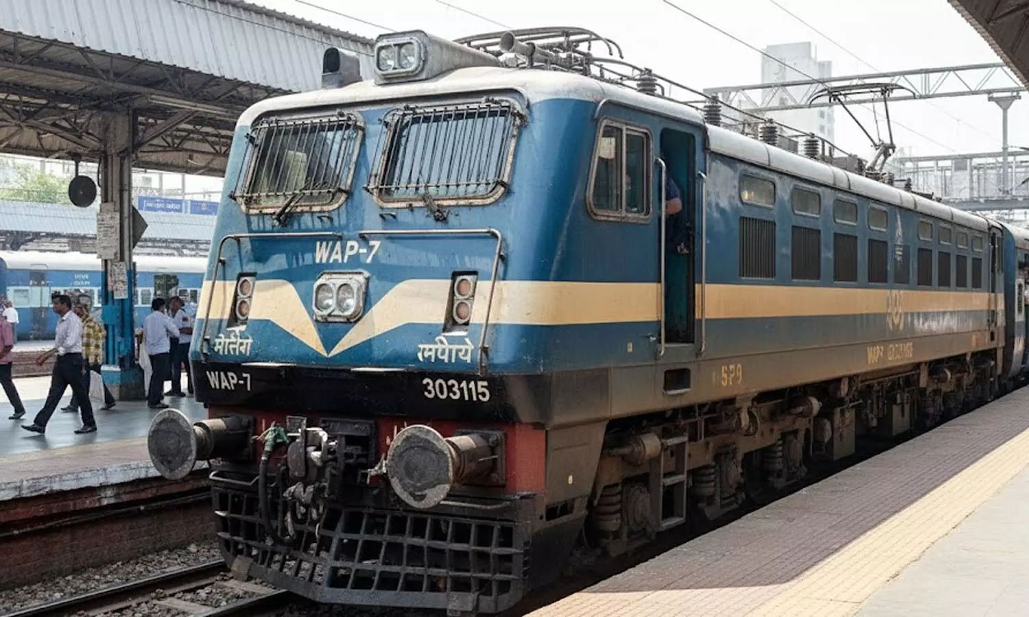 ഡിസംബർ ഒന്ന് മുതൽ നിരവധി ട്രെയിനുകൾ റദ്ദാക്കി ഇന്ത്യൻ റെയിൽവേ; കൂടുതലറിയാം ഡിസംബർ ഒന്ന് മുതൽ നിരവധി ട്രെയിനുകൾ റദ്ദാക്കി ഇന്ത്യൻ റെയിൽവേ; കൂടുതലറിയാം