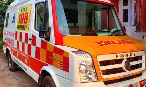 ആലുവയിൽ ആംബുലൻസ് മറിഞ്ഞു രോഗി മരിച്ചു