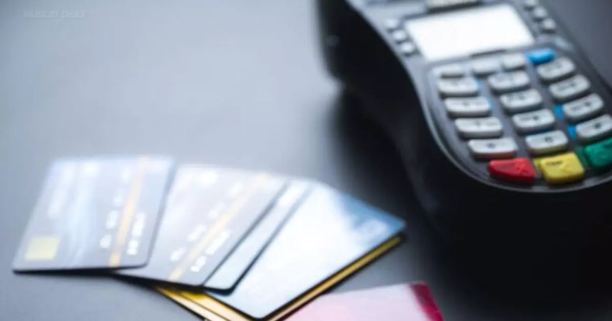 Omans Ministry of Commerce urges customers to report shops that request personal account transfers Omans Ministry of Commerce urges customers to report shops that request personal account transfers