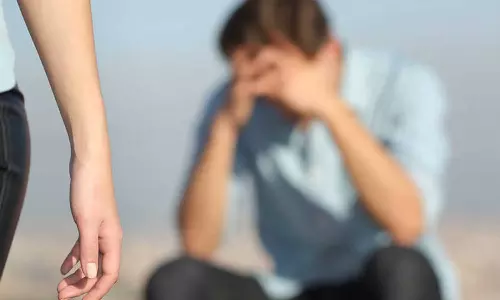 കാമുകിയെ പഠിപ്പിച്ച് സര്ക്കാര് ജോലിക്കാരിയാക്കി, പിന്നാലെ ബ്രേക്ക് അപ്പ്; 28കാരൻ ജീവനൊടുക്കി കാമുകിയെ പഠിപ്പിച്ച് സര്ക്കാര് ജോലിക്കാരിയാക്കി, പിന്നാലെ ബ്രേക്ക് അപ്പ്; 28കാരൻ ജീവനൊടുക്കി