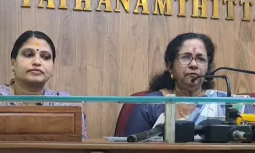 രാഹുൽ മാങ്കൂട്ടത്തിൽ നടത്തിയത് അതിതീവ്ര പീഡനം; മുകേഷിന്റേത് പീഡനമെന്ന് സിപിഎം അംഗീകരിച്ചിട്ടില്ല: ജനാധിപത്യ മഹിളാ അസോസിയേഷൻ