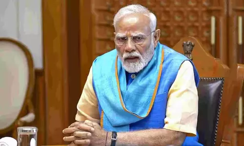 മമത ബാനര്ജിയെ വീഴ്ത്താന് ബിജെപി: ബംഗാൾ ബിജെപി എംപിമാരുമായി കൂടിക്കാഴ്ച നടത്തി പ്രധാനമന്ത്രി മമത ബാനര്ജിയെ വീഴ്ത്താന് ബിജെപി: ബംഗാൾ ബിജെപി എംപിമാരുമായി കൂടിക്കാഴ്ച നടത്തി പ്രധാനമന്ത്രി