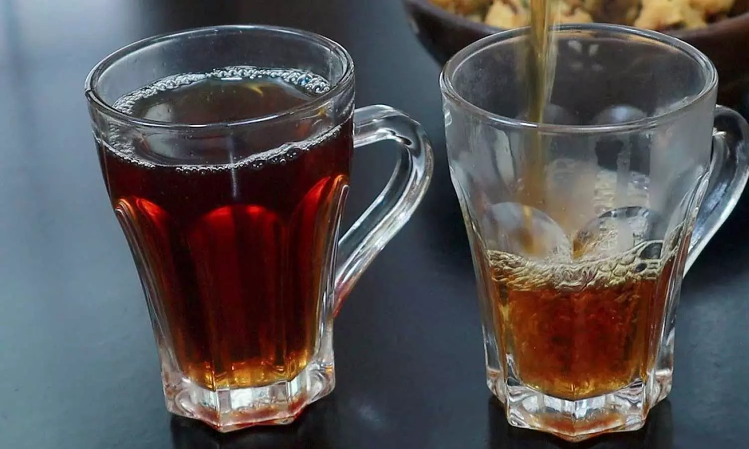 ദിവസവും കട്ടന് ചായ കുടിക്കുന്നവരാണോ?; നിങ്ങള്ക്കിതാ സന്തോഷ വാര്ത്ത... ദിവസവും കട്ടന് ചായ കുടിക്കുന്നവരാണോ?; നിങ്ങള്ക്കിതാ സന്തോഷ വാര്ത്ത...