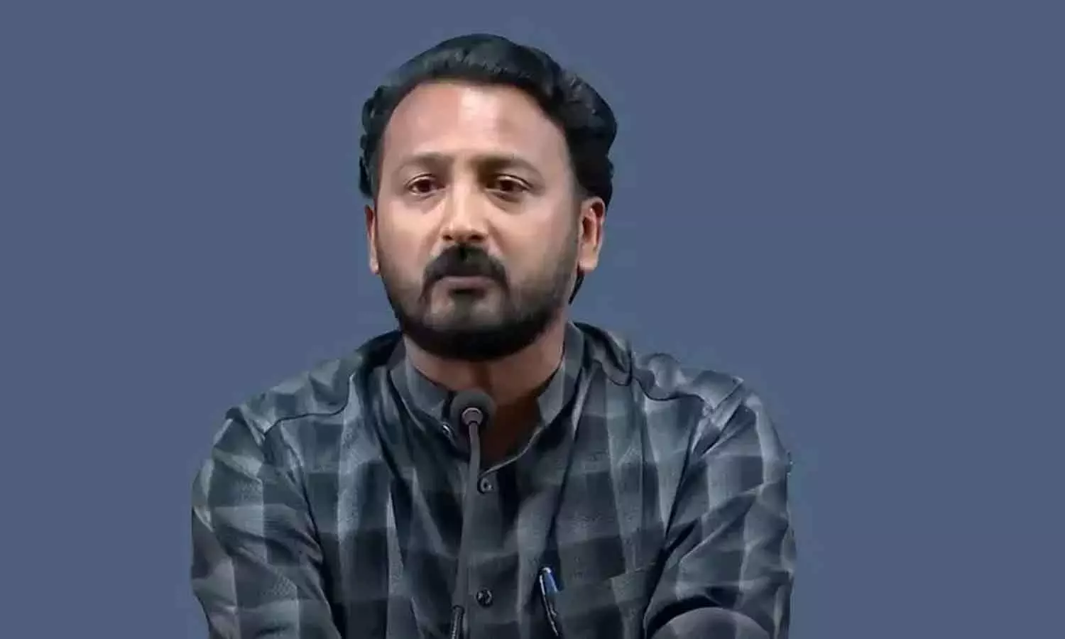 രാഹുൽ മാങ്കൂട്ടത്തിലിനെ കോൺ​ഗ്രസ് പുറത്താക്കി