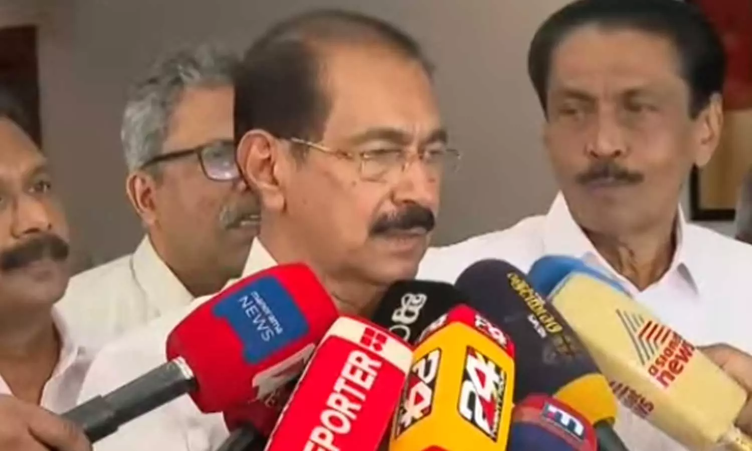 രാഹുൽ മാങ്കൂട്ടത്തിൽ എംഎൽഎ സ്ഥാനം രാജിവെയ്ക്കുന്നതാണ് നല്ലത്: സണ്ണി ജോസഫ്