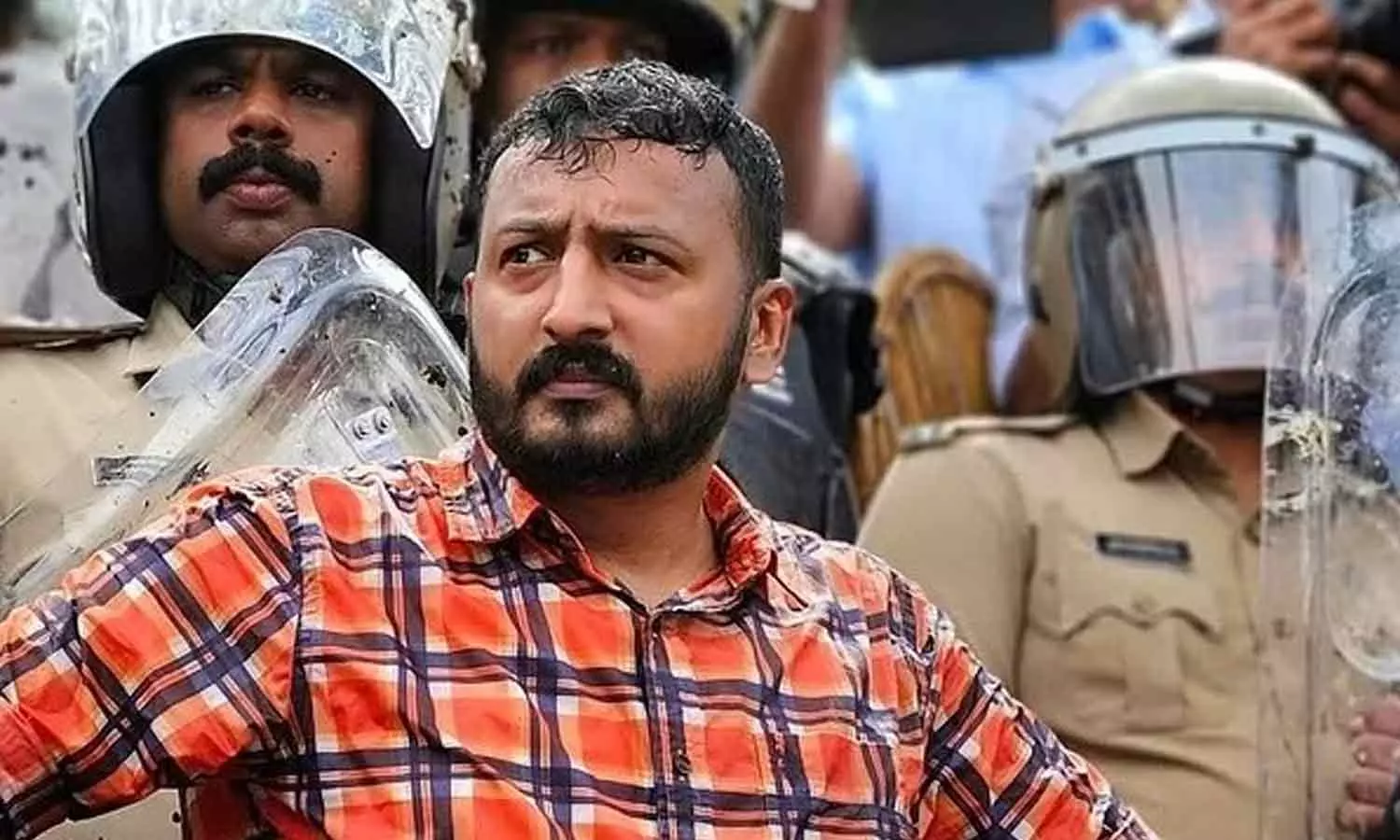 രാഹുലിനെ ബംഗളുരുവിൽ എത്തിച്ച രണ്ട് സഹായികൾ പൊലീസ് കസ്റ്റഡിയിൽ