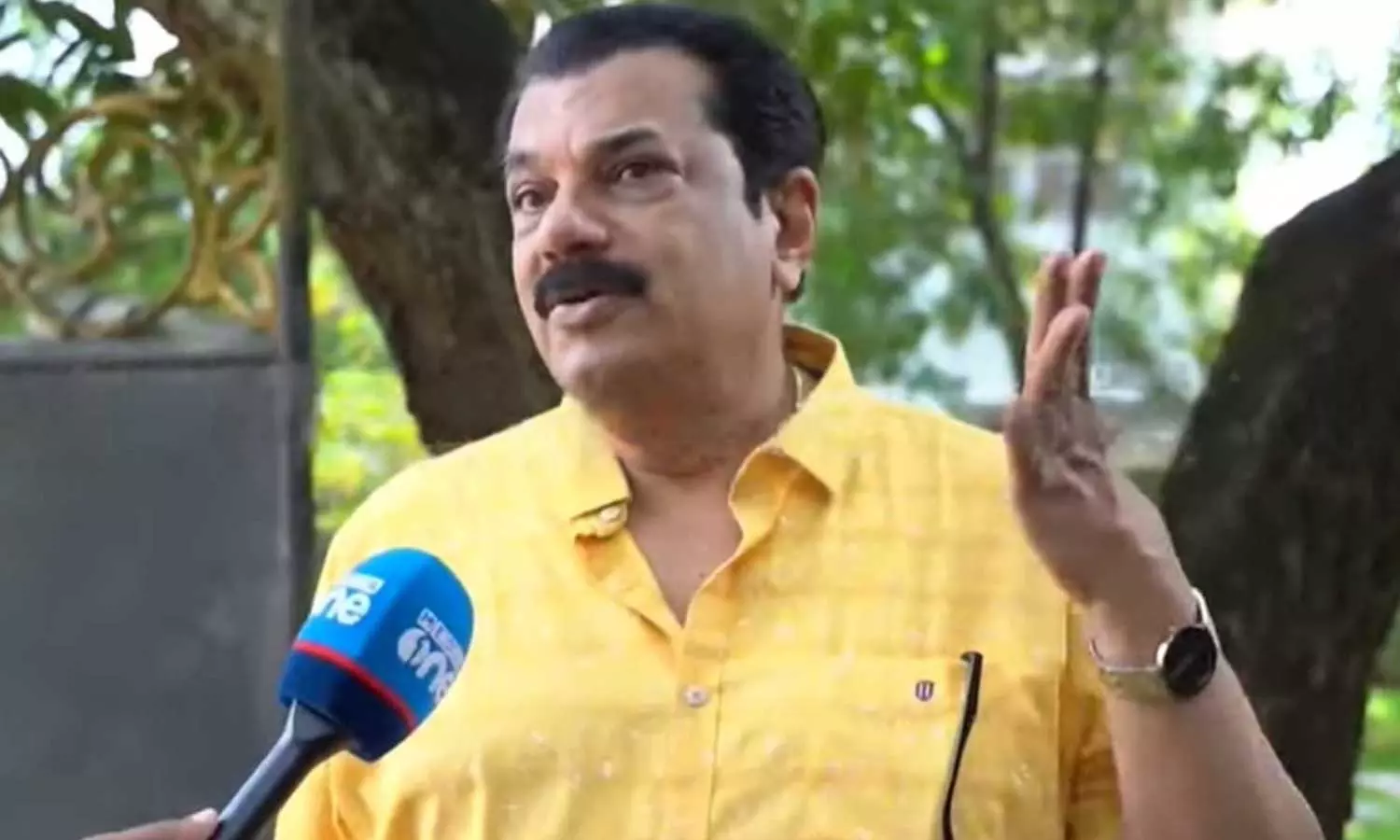 എന്റെ പേര് പറയുന്നത് കോൺഗ്രസിന്റെ കച്ചിത്തുരുമ്പല്ലേ, അത് പറയട്ടെ; തെറ്റ് ചെയ്യാത്തത് കൊണ്ട് കുറ്റബോധമില്ലെന്ന് എം.മുകേഷ് എംഎല്എ എന്റെ പേര് പറയുന്നത് കോൺഗ്രസിന്റെ കച്ചിത്തുരുമ്പല്ലേ, അത് പറയട്ടെ; തെറ്റ് ചെയ്യാത്തത് കൊണ്ട് കുറ്റബോധമില്ലെന്ന് എം.മുകേഷ് എംഎല്എ