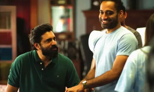 അച്ഛൻ മോഹൻലാലിനൊപ്പം തുടര്‍ച്ചയായി സിനിമകൾ ചെയ്തതിന്‍റെ കാരണം ഇപ്പോൾ മനസിലായി; അഖിൽ സത്യന്‍റെ വാക്കുകൾ പങ്കുവച്ച് അജു വര്‍ഗീസ്