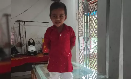 കണ്ണൂരിൽ നിർമാണത്തിലിരിക്കുന്ന വീടിൻ്റെ സെപ്റ്റിക് ടാങ്കിൽ വീണ് മൂന്ന് വയസുകാരൻ മരിച്ചു