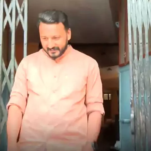 യുവനടിയുടെ വെളിപ്പെടുത്തൽ, ഗർഭഛിത്രം നടത്താൻ പ്രേരിപ്പിക്കുന്ന ശബ്ദ സന്ദേശം; ഒടുവില്‍ രാഹുൽ കോൺഗ്രസിൽ നിന്ന് പുറത്ത്