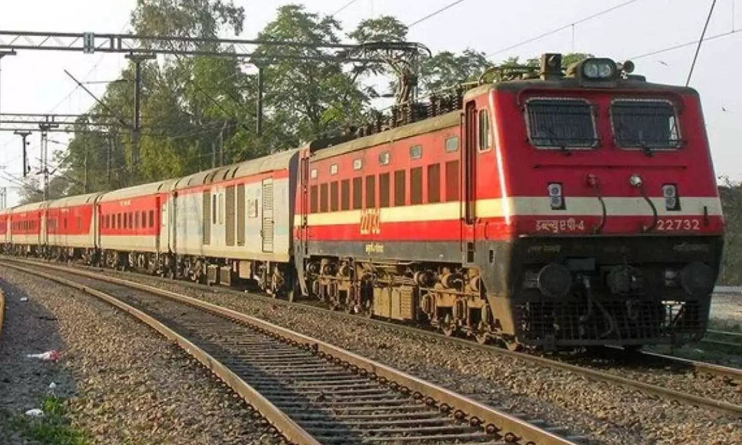Southern Railway add extra coaches in trains over IndiGo flight crisis Southern Railway add extra coaches in trains over IndiGo flight crisis