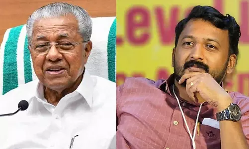 കോടതിയിൽ മുൻകൂർ ജാമ്യാപേക്ഷ നിലനിൽക്കുമ്പോൾ അറസ്റ്റ് ചെയ്യാറില്ല, അതാണ് കേരളത്തിന്റെ കീഴ്വഴക്കം: മുഖ്യമന്ത്രി കോടതിയിൽ മുൻകൂർ ജാമ്യാപേക്ഷ നിലനിൽക്കുമ്പോൾ അറസ്റ്റ് ചെയ്യാറില്ല, അതാണ് കേരളത്തിന്റെ കീഴ്വഴക്കം: മുഖ്യമന്ത്രി