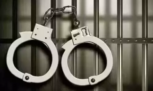 വിവാഹമോചനത്തിന് സമ്മതിച്ചില്ല; ഭർത്താവിനെ കൊലപ്പെടുത്തിയ ഭാര്യയടക്കം നാല് പേർ പിടിയിൽ